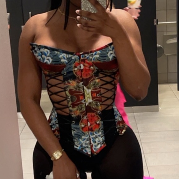 Lace up corset - Picture 3 of 7